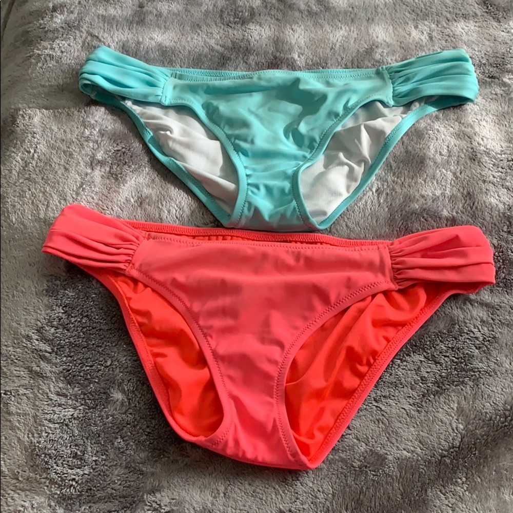Victoria’s Secret bathing suit bottoms - size M/M